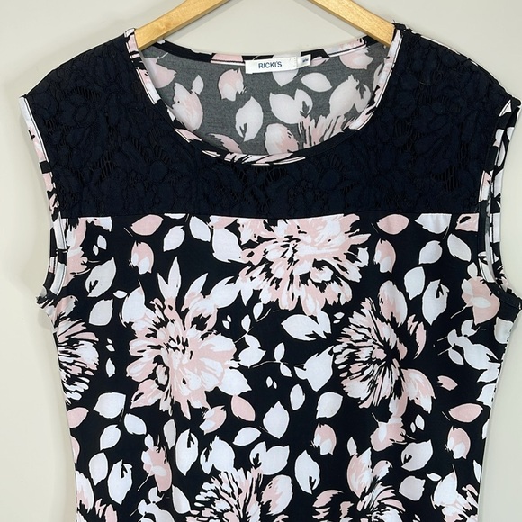 Ricki’s Floral Sleeveless Fitted Top Lace Insert Pink White Black Stretch Size M - Picture 3 of 10